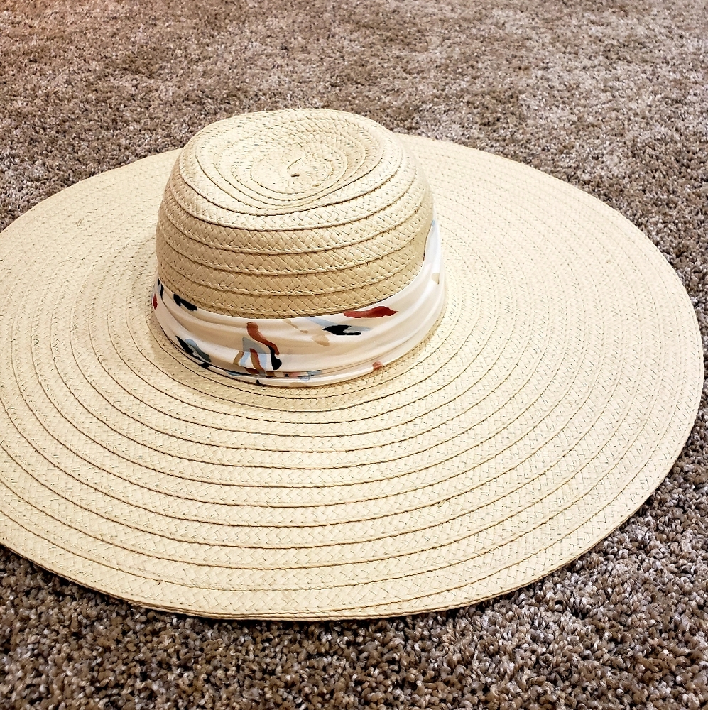 Sun hat - Picture 3 of 5